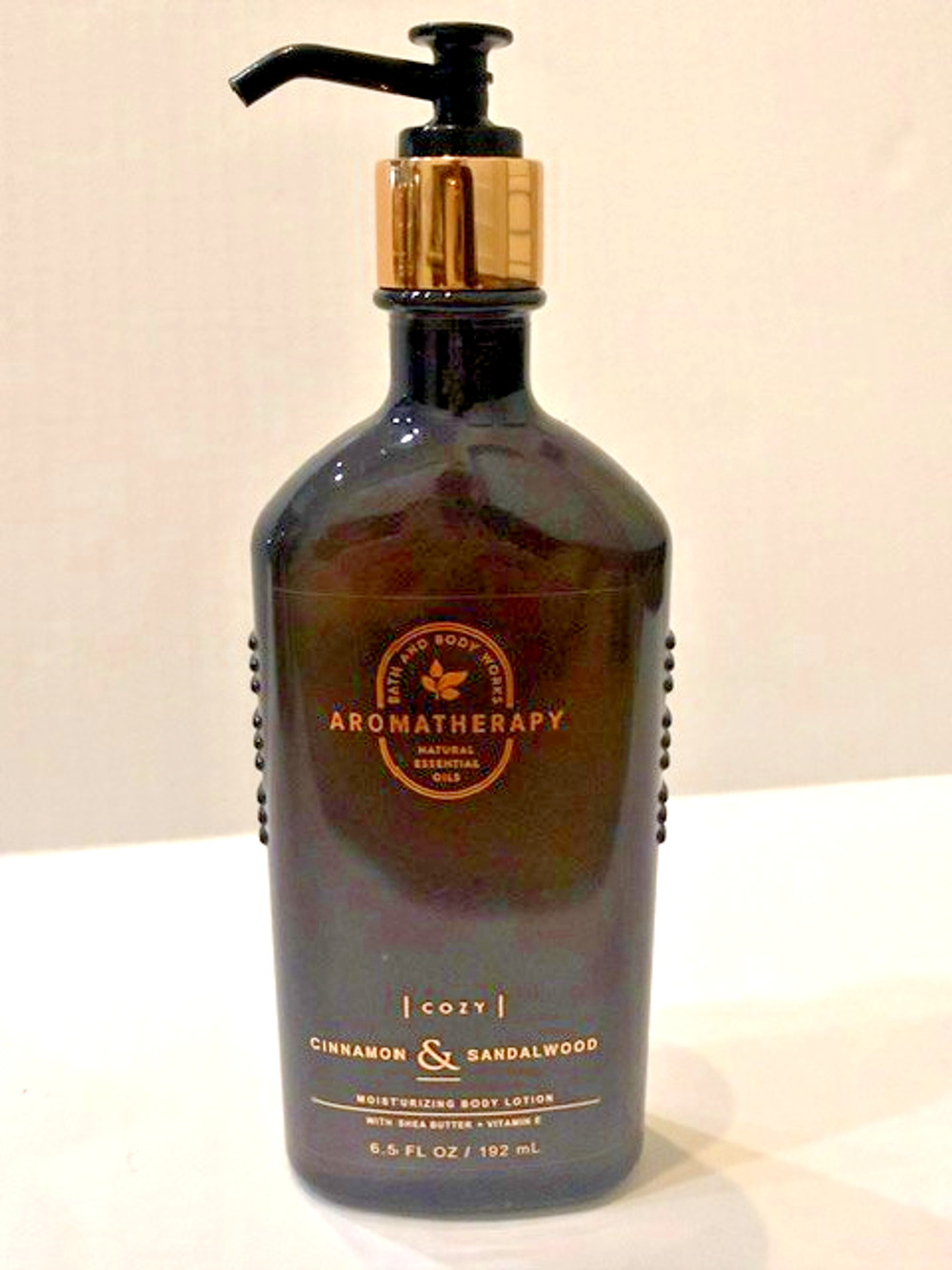 Bath & Body Works Aromatherapy COZY CINNAMON & SANDALWOOD Body Lotion 6.5 oz NEW